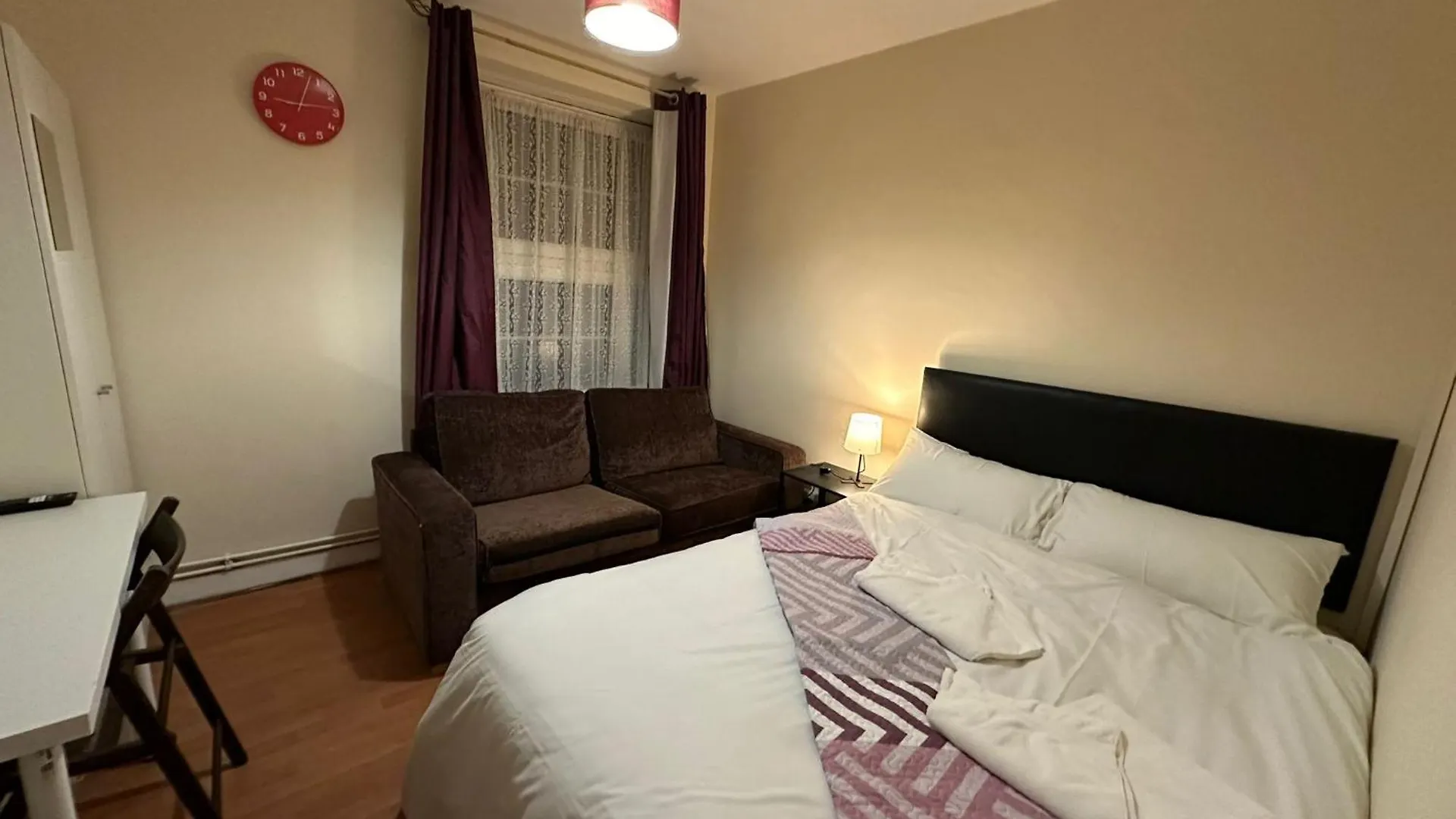 Apartment In Central Tower Bridge Minutes Walk From Bethnal Green, Free Wifi 0*, London United Kingdom