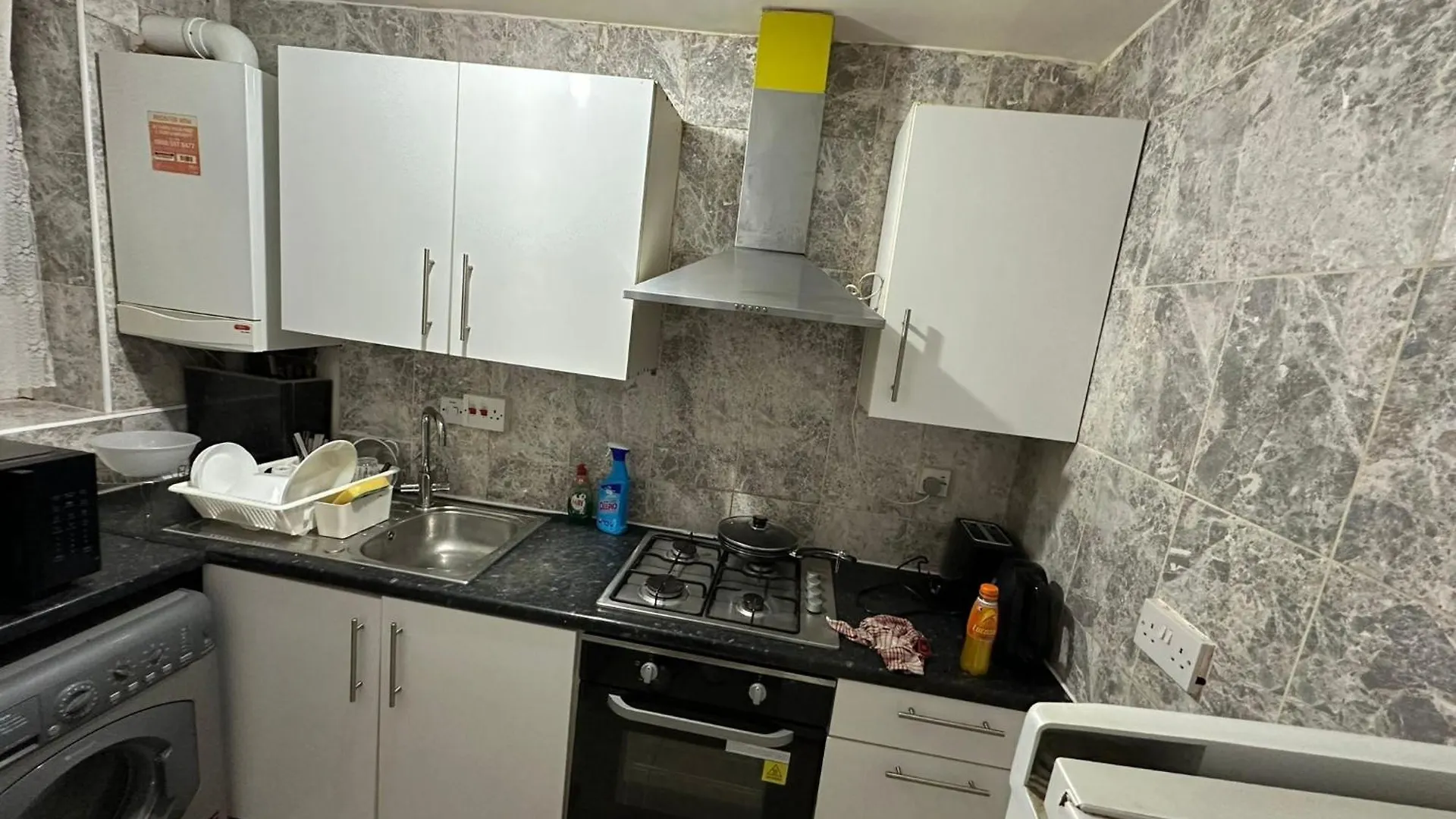 Apartment In Central Tower Bridge Minutes Walk From Bethnal Green, Free Wifi 伦敦 0*,  英国