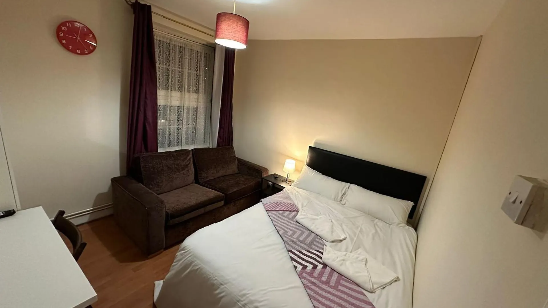 Apartment In Central Tower Bridge Minutes Walk From Bethnal Green, Free Wifi London